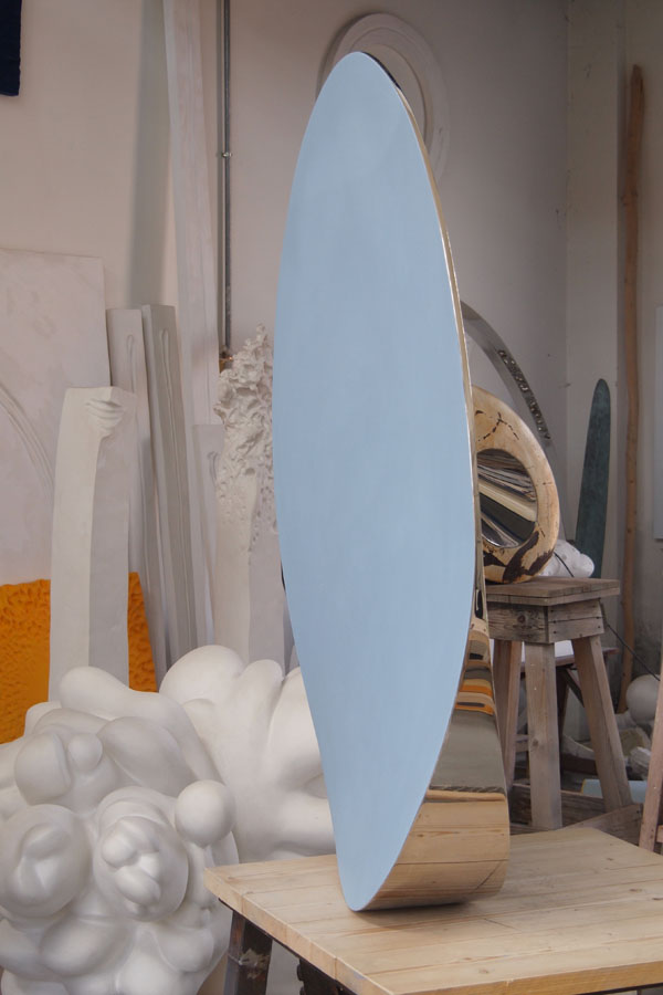 Prasto, Azure butterfly©, 2013; Iron, car paint, stainless steel, lead, 150x110x20 cm