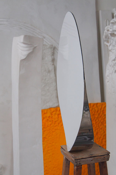 Prasto, White butterfly©, 2013; Iron, car paint, stainless steel, lead, 45x30x6 cm