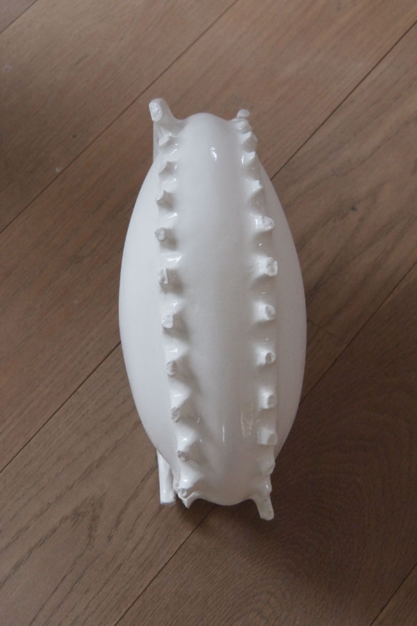 Prasto, Just a little bit broken sculpture©, 2013; Ceramic, car paint, 50x30x20 cm