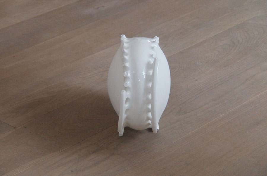 Prasto, Just a little bit broken sculpture©, 2013; Ceramic, car paint, 50x30x20 cm