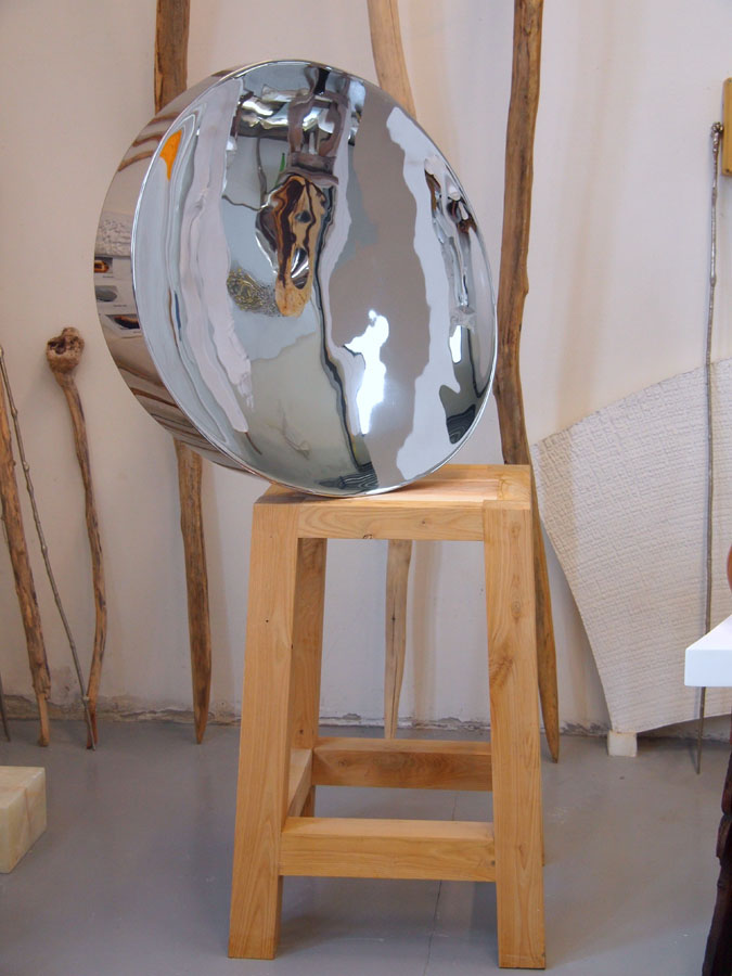 Prasto, Big stainless steel egg form©, 2010; Stainless steel, lead, 90x80x18 cm