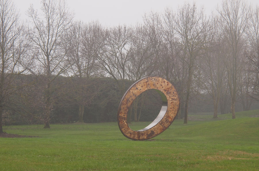 Prasto, Monstrum©, 2011; Painted and rusted iron, polished stainless steel, 500x350x135 cm