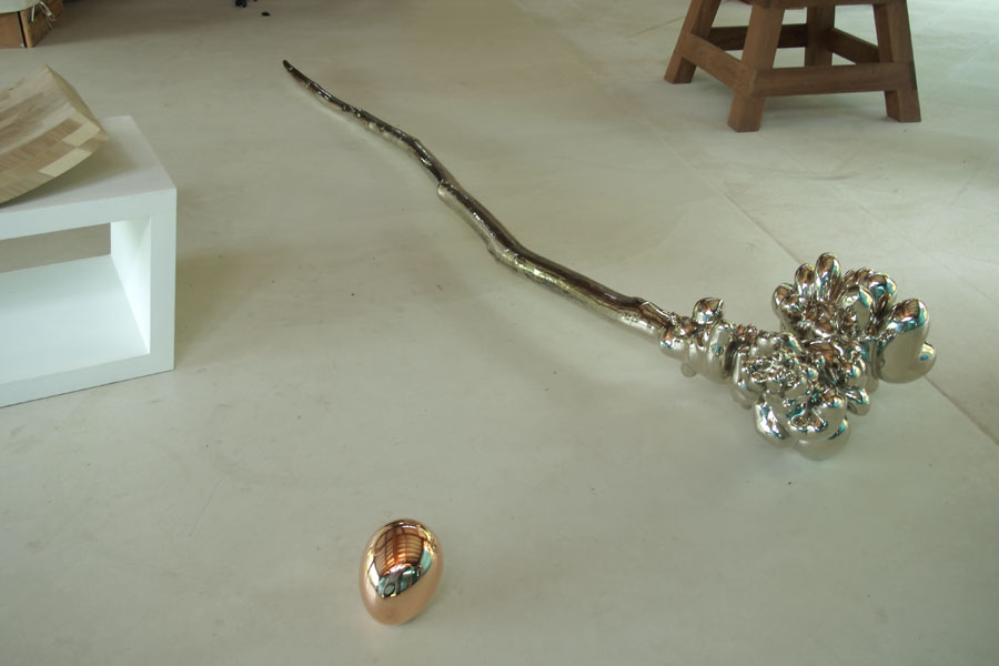 Prasto, Long sticks©, 2012; White bronze, 450x70x55 cm